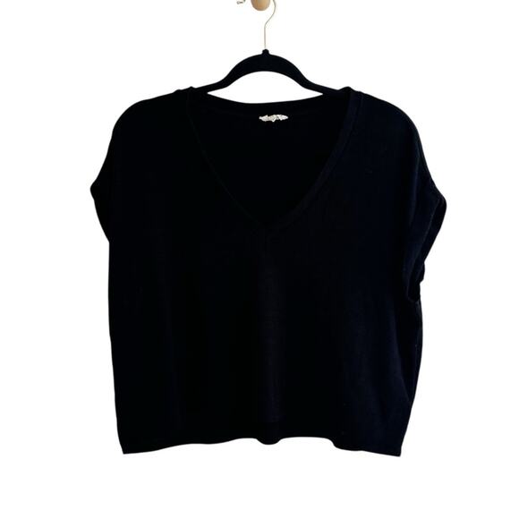 Wilfred Free Aritzia Oversized Boxy Knit V-Neck T-Shirt - Picture 2 of 6